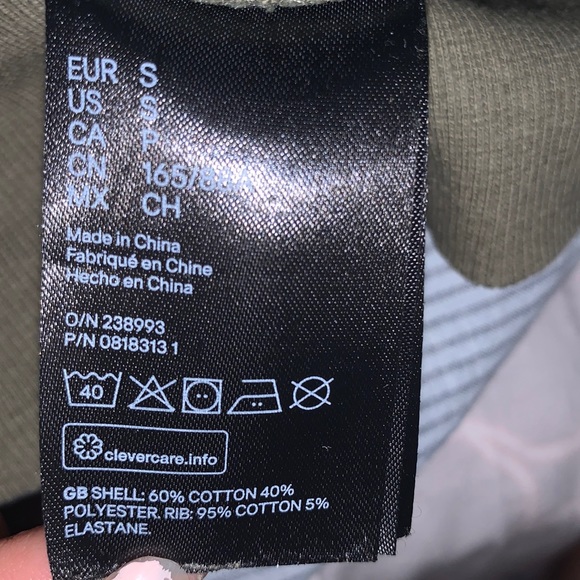 H&M green sweatshirt with quarter-zip - Picture 6 of 7